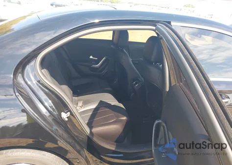 2020 Mercedes-Benz A 220 z USA, uszkodzony, nr VIN W1K3G4EB9LJ229405